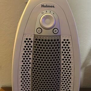 Holmes White Air Purifier